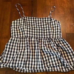 Black/white checker top